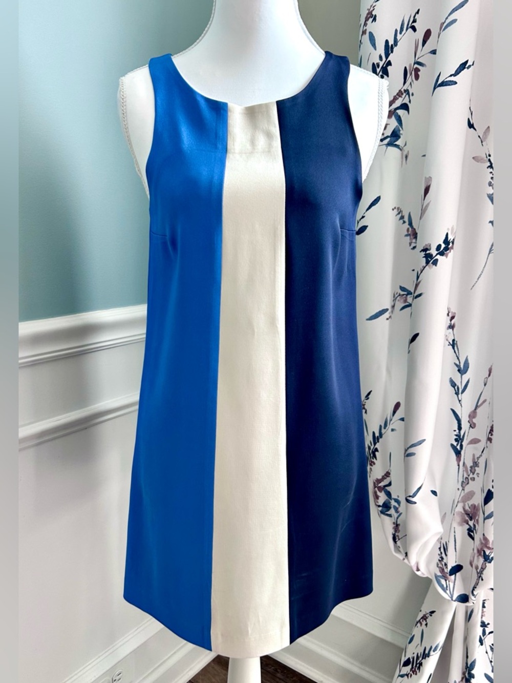 Alice + Olivia Colorblock Shift Dress Blue, Navy & Cream - Silk, Small $329 Orig